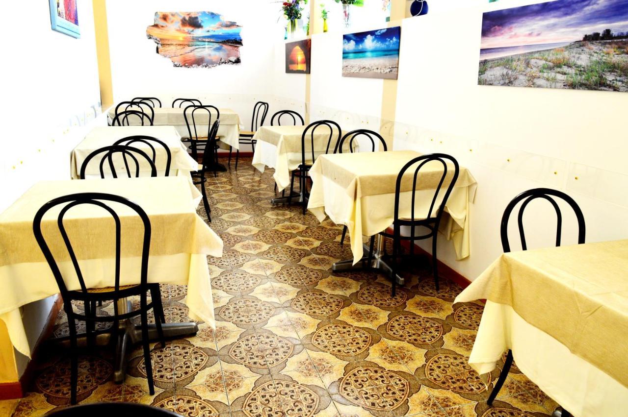 Hotel Cirene Ρίμινι Εξωτερικό φωτογραφία