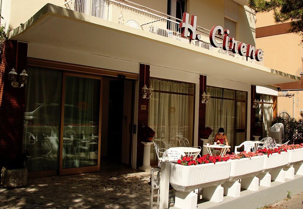 Hotel Cirene Ρίμινι Εξωτερικό φωτογραφία