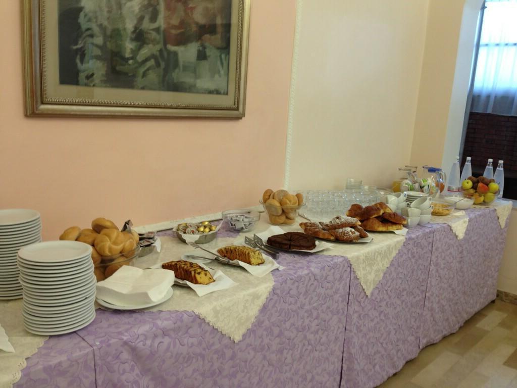 Hotel Cirene Ρίμινι Εξωτερικό φωτογραφία